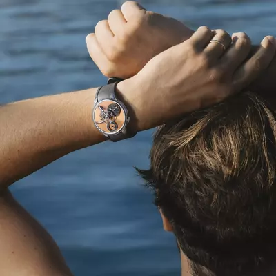 LM101 EVO SALMON WRIST SHOT 2
