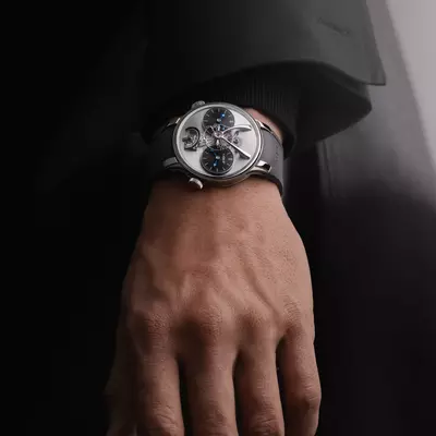 LM1 EVO Titanium Wrist Shot 1