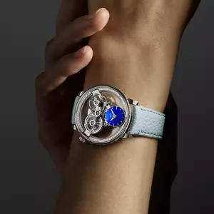 SP One Pavee Wrist Shot 1