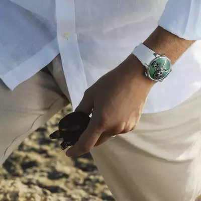 LM101 EVO GREEN WRIST SHOT 2